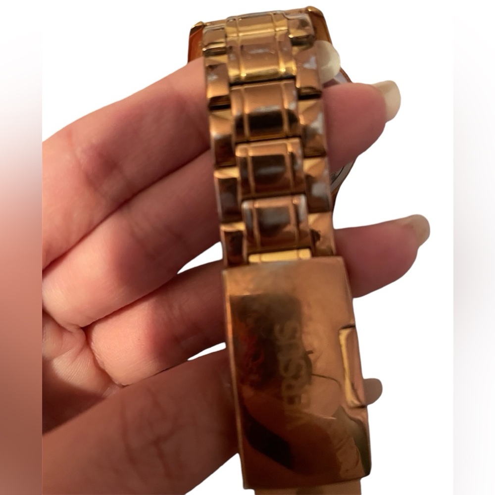 VINTAGE VERSACE ROSE GOLD WATCH - Picture 4 of 13